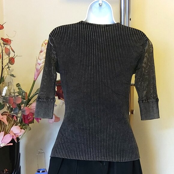 NWT Women’s Gray Lightweight 3/4 Crochet Sleeve Cardigan Pullover Sweater - Picture 6 of 6